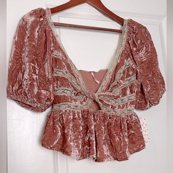 Free People Yours Truly Mauve Crushed Velvet Peplum Crop Top - Picture 2 of 3